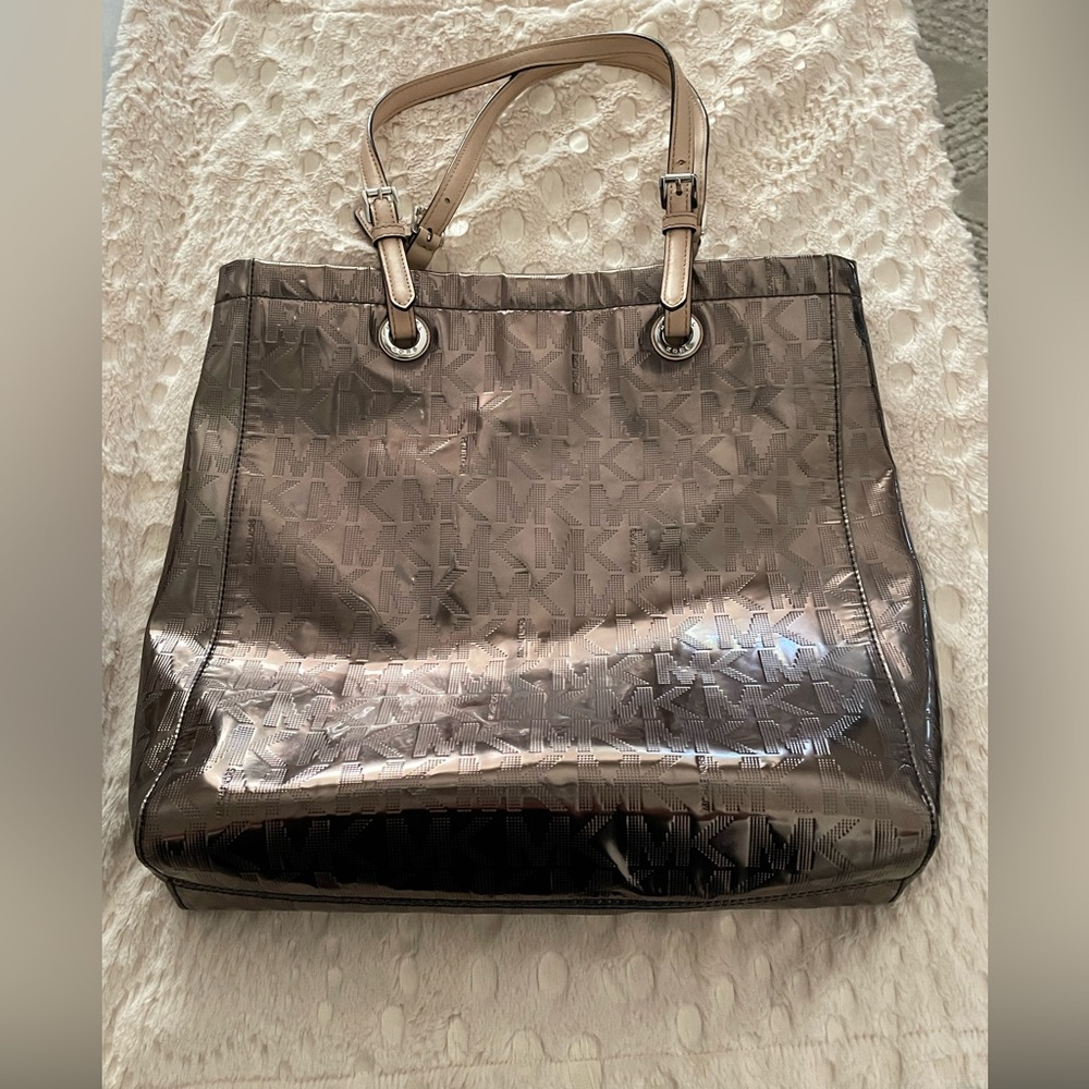 Michael Kors, Tote